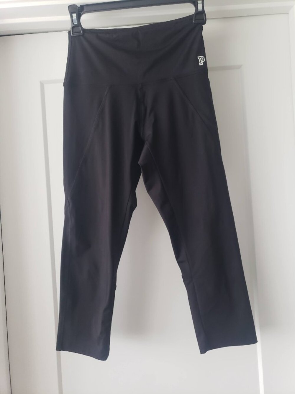 Victoria's Secret PINK cropped leggings size S